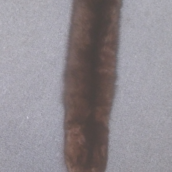 NIB Mink Fur Hat & 2 Fur Scarves - Picture 2 of 16